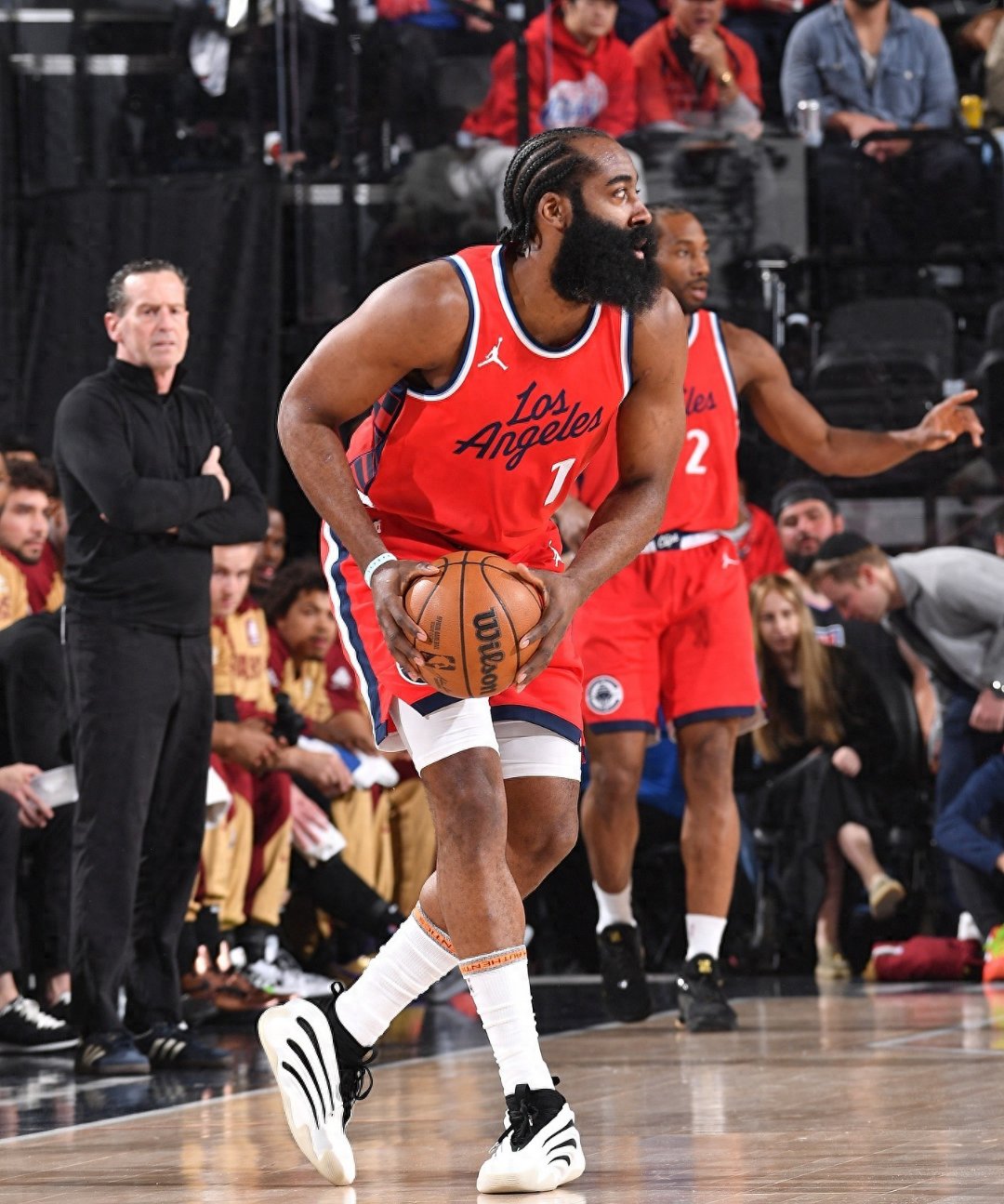 雷霆险胜快船，哈登惊艳四座